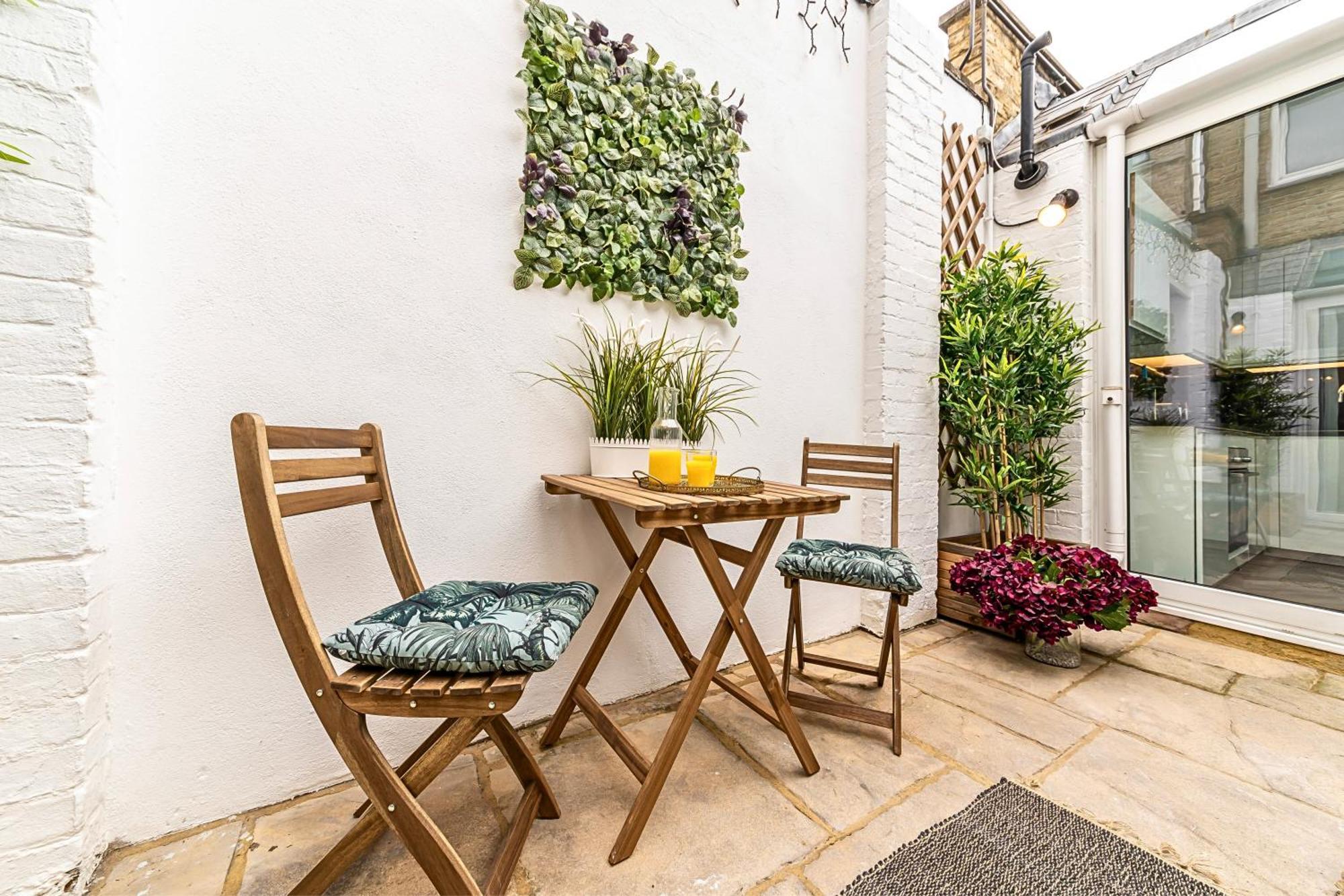 The Secret Kensington Garden Mews-2 Bedroom Full House-2 Train Lines- Spacious-Kings Road- Harrods -Chelsea Stadium-Private Small Patio Londres Extérieur photo