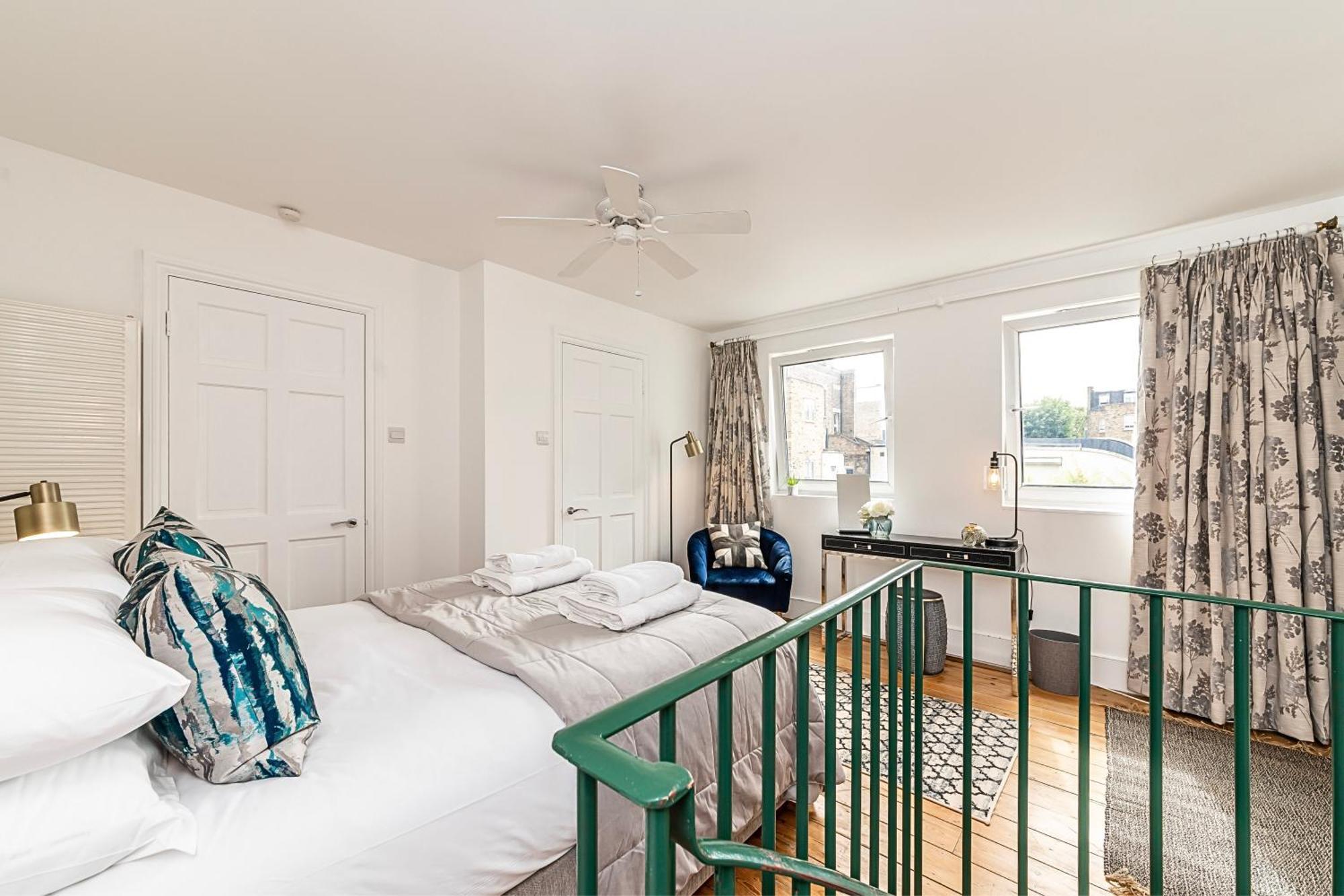 The Secret Kensington Garden Mews-2 Bedroom Full House-2 Train Lines- Spacious-Kings Road- Harrods -Chelsea Stadium-Private Small Patio Londres Extérieur photo