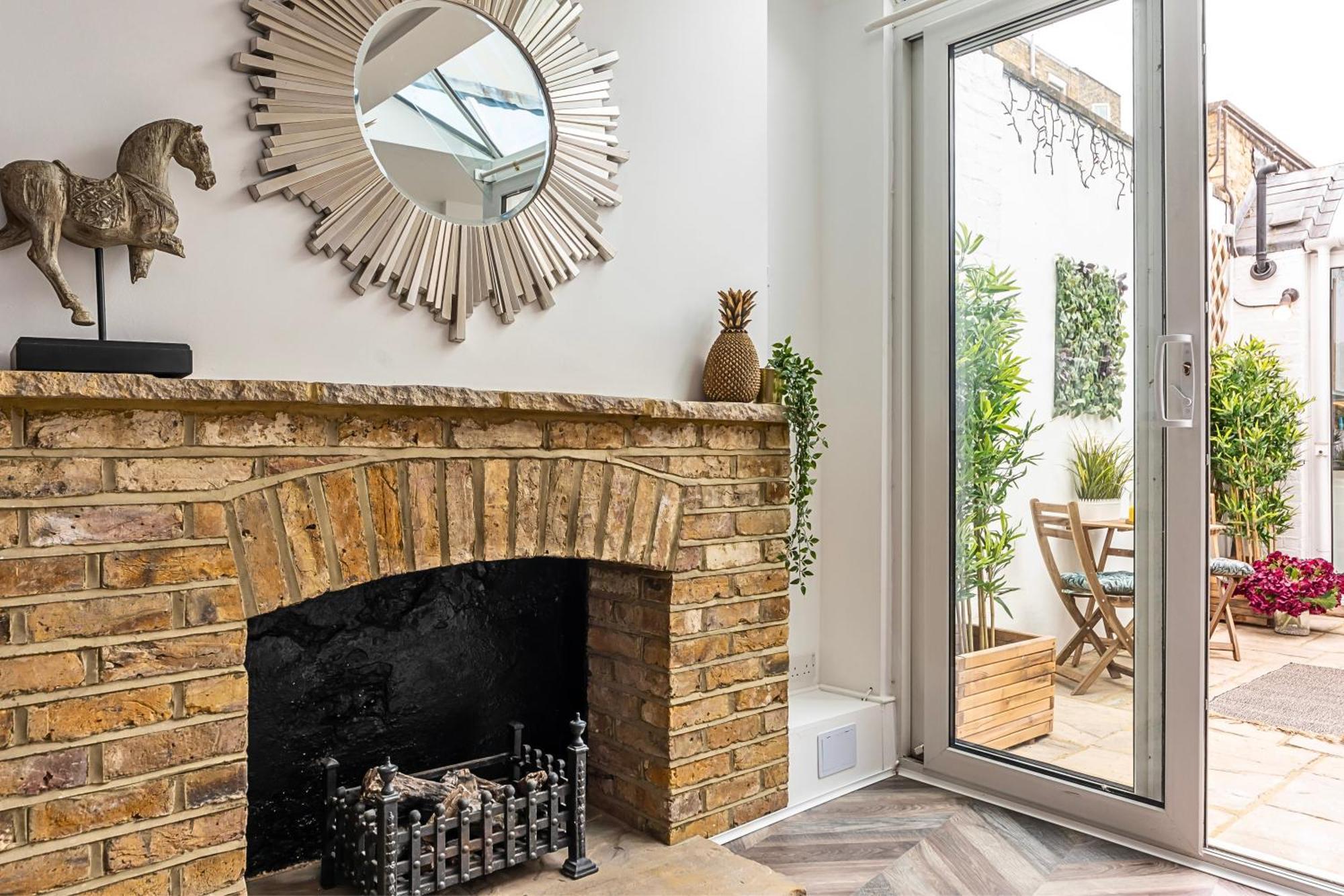 The Secret Kensington Garden Mews-2 Bedroom Full House-2 Train Lines- Spacious-Kings Road- Harrods -Chelsea Stadium-Private Small Patio Londres Extérieur photo