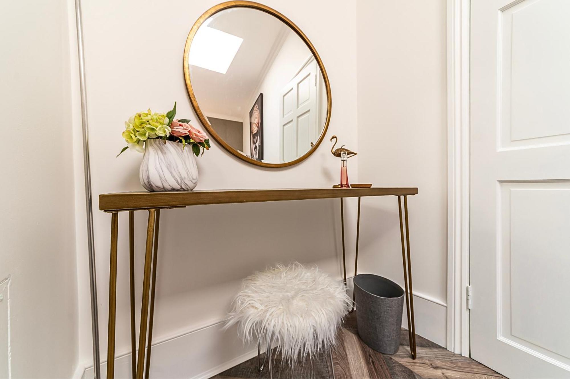 The Secret Kensington Garden Mews-2 Bedroom Full House-2 Train Lines- Spacious-Kings Road- Harrods -Chelsea Stadium-Private Small Patio Londres Extérieur photo